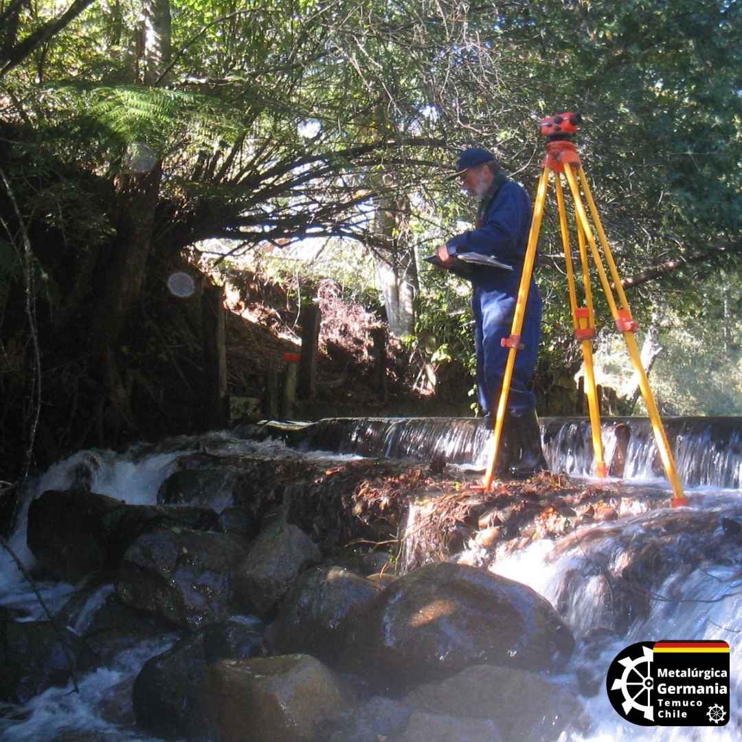 Trabajo topográfico para definición de características de la futura instalación de rueda hidráulica